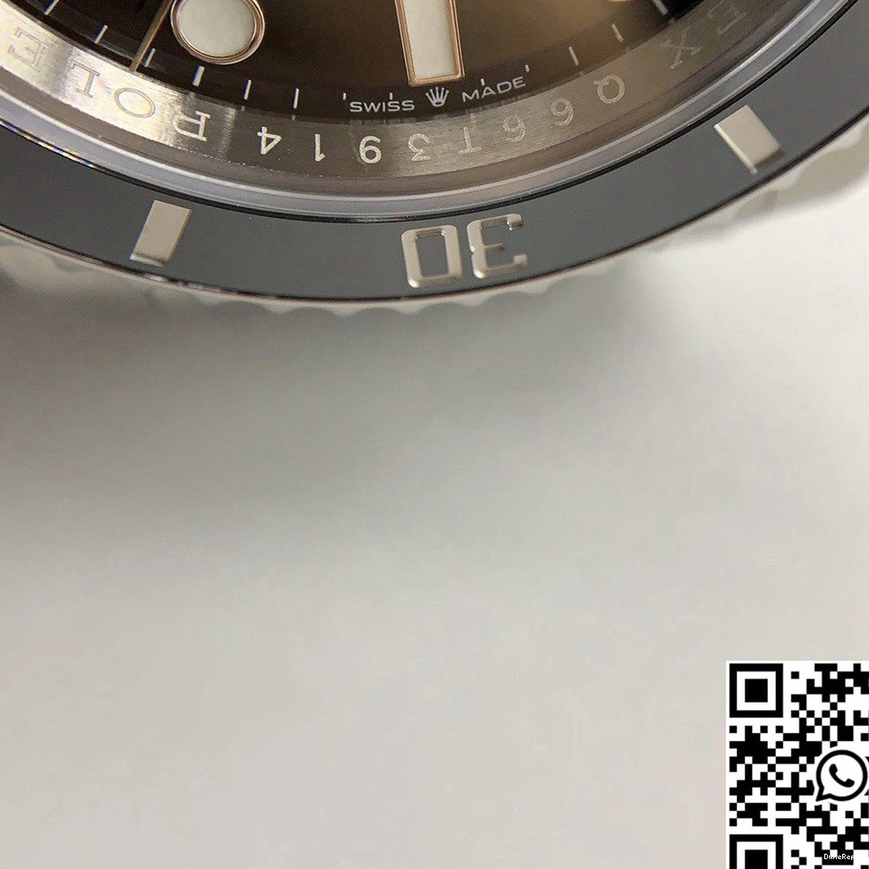 Submariner Factory Black 124060-97200 Dial Rolex VS 1025